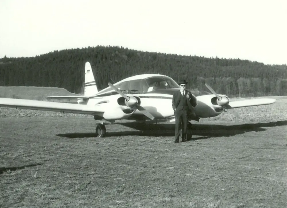 Erste Landung S.D. Fürst Waldburg-Zeil 02.07.1955: Erste Landung S.D. Fürst Waldburg-Zeil